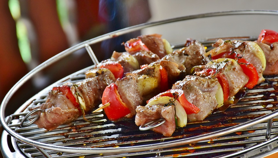 Best Barbecue Grills Buying Guide to Enjoy with Tasty Barbecuing